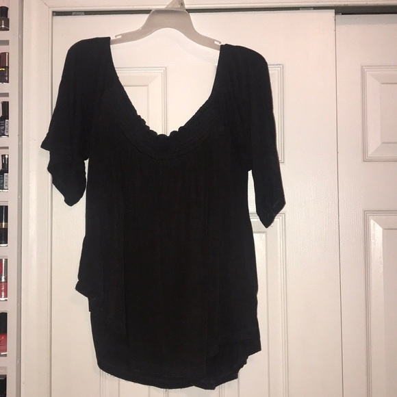 AE off the shoulder top​ - Picture 1 of 4